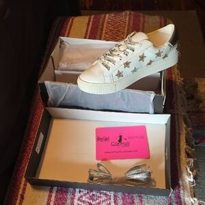 White Leather Low-Top Sneakers with Silver Star Details